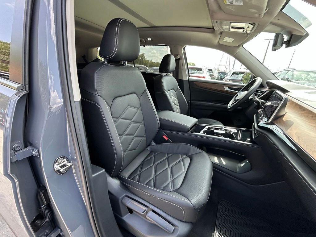 New 2026 Gray Volkswagen SE w/Technology image 29