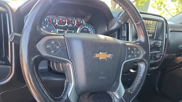 Used 2019 White Chevrolet LT image 34