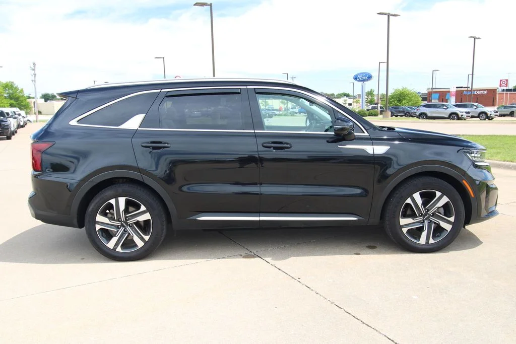 Used 2023 Black Kia SX Prestige image 4