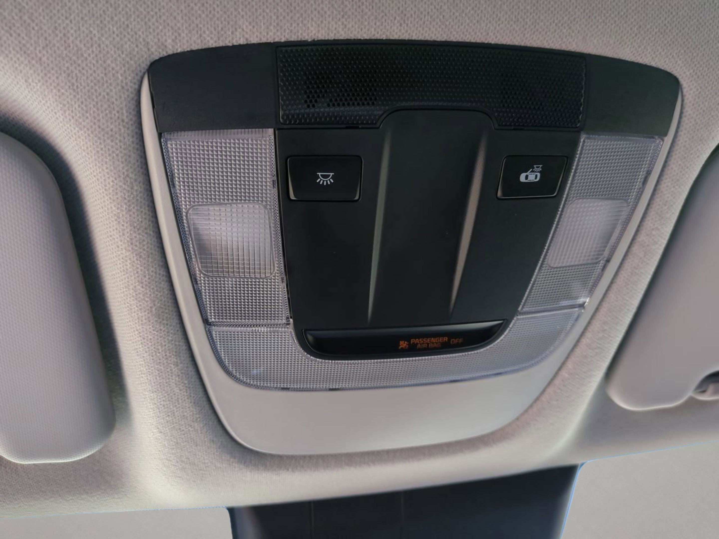 New 2026 Snow White Pearl Kia LX image 21