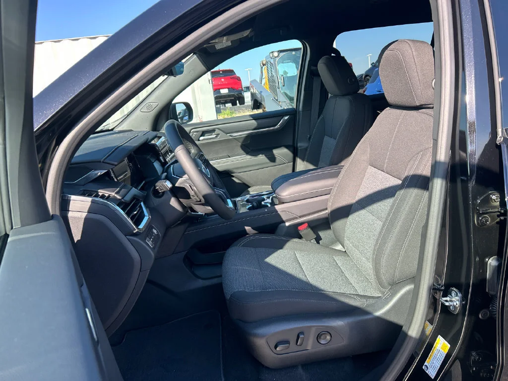 2026 GMC Acadia Elevation - Photo 17