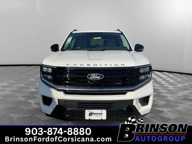 New 2027 Star White Metallic Tri-Coat Ford Platinum image 24