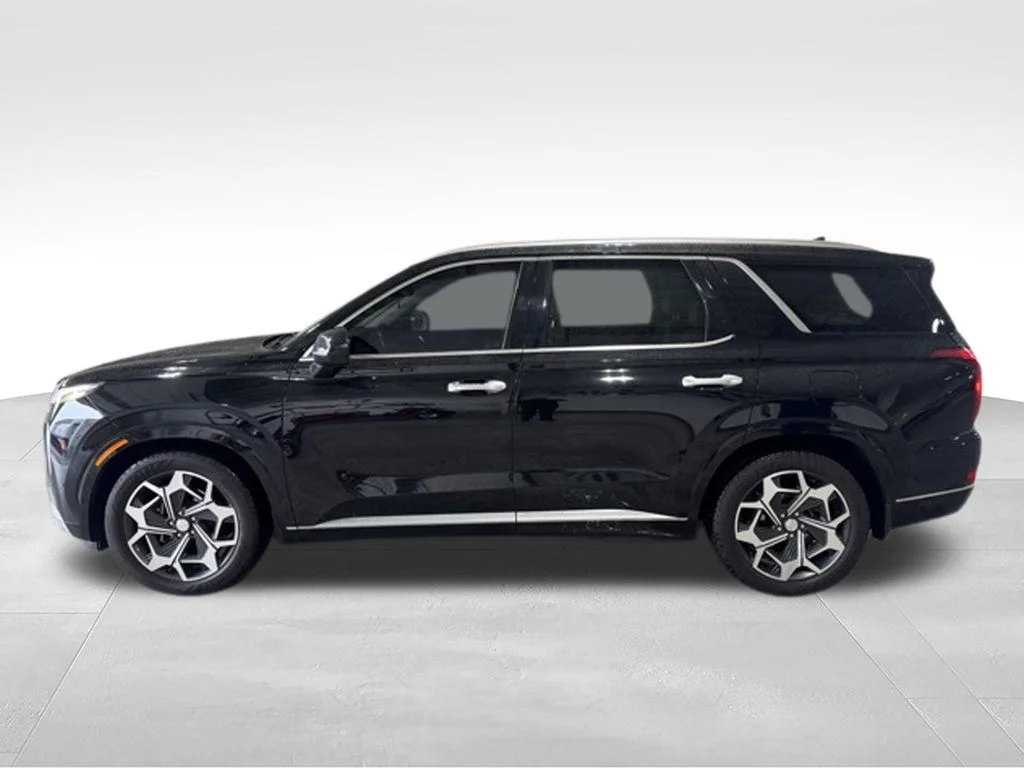 Used 2021 Black Hyundai Calligraphy image 3