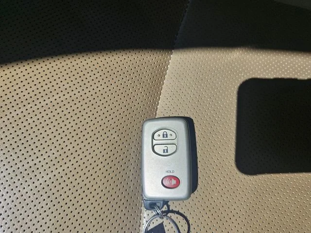 Used 2017 Black Toyota SR5 image 29