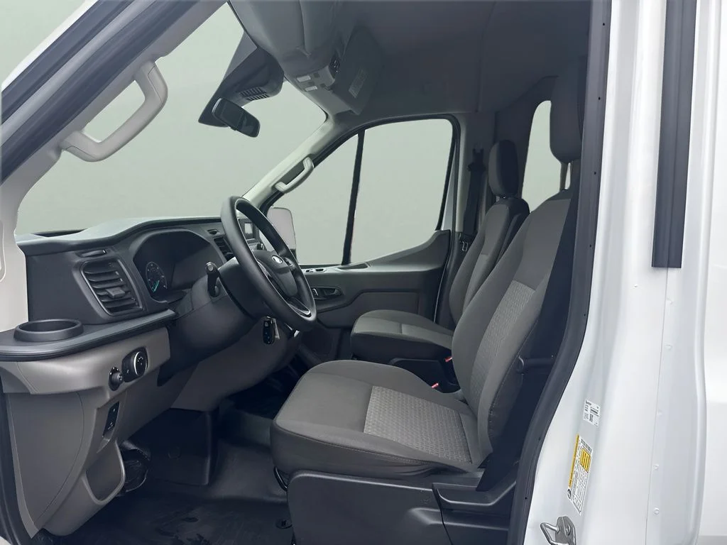 Used 2024 White Ford XL image 5