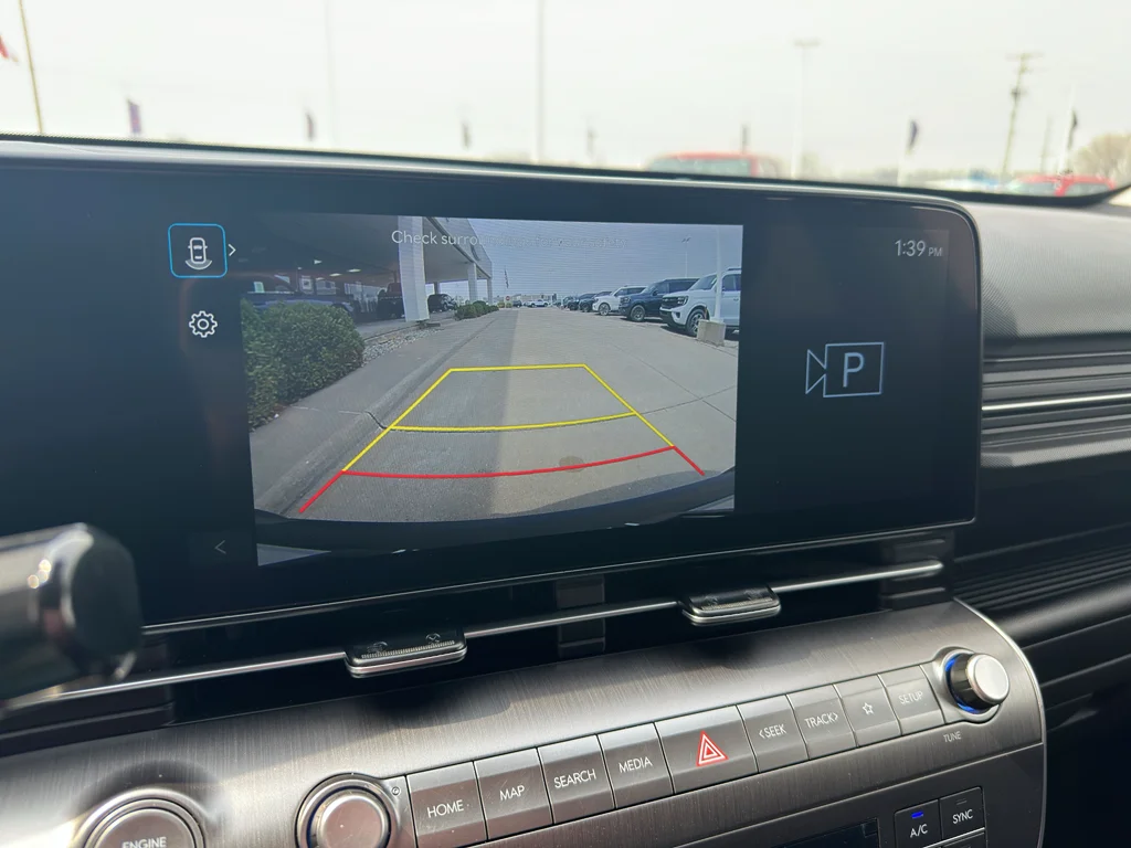 Used 2025 Cyber Gray Metallic Hyundai SEL image 19