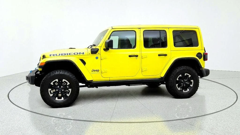 Used 2024 High Velocity Clearcoat Jeep Rubicon X 4x4 w/ Sky One-Touch Power Top & Nappa Leathe image 8