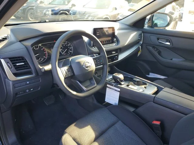 2026 Nissan Rogue SV - Photo 7