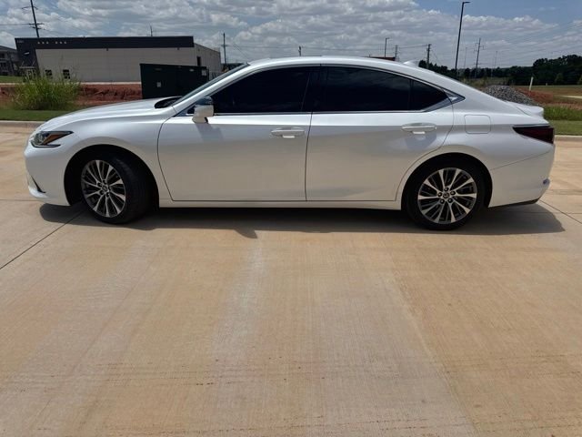 Used 2021 White Lexus 350 image 8