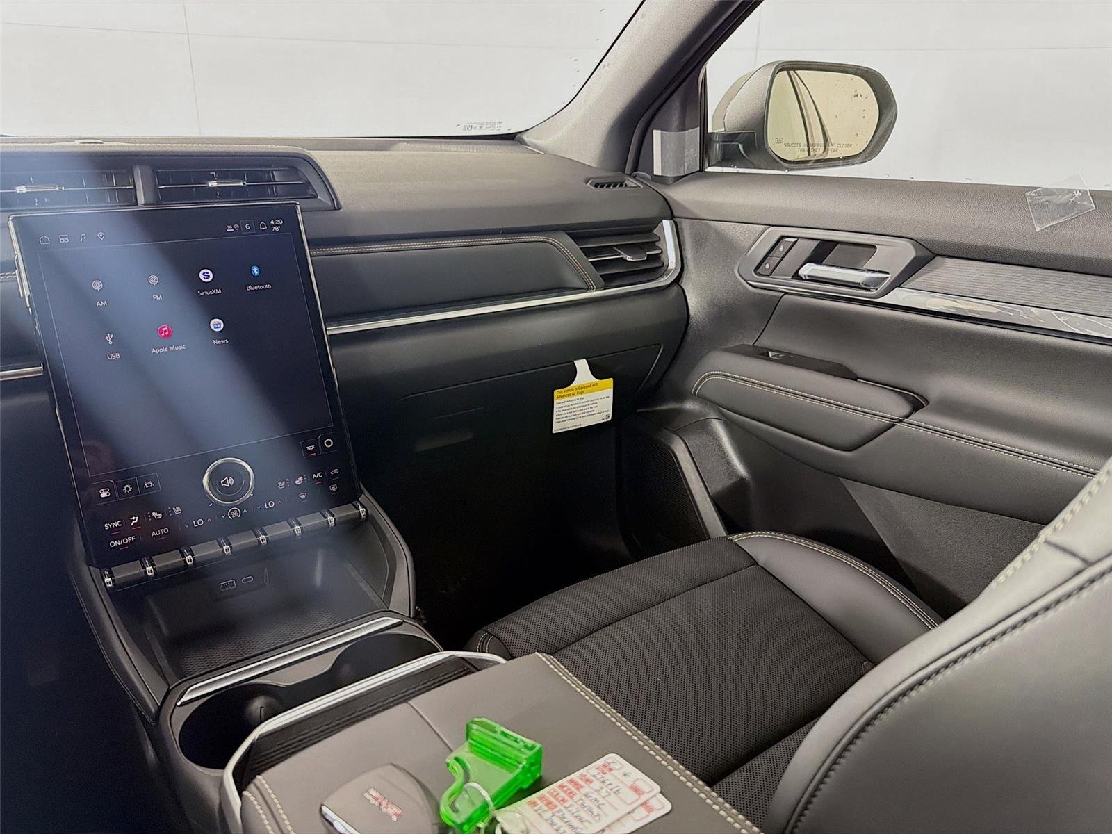 New 2027 Sterling Metallic GMC AWD Elevation image 28