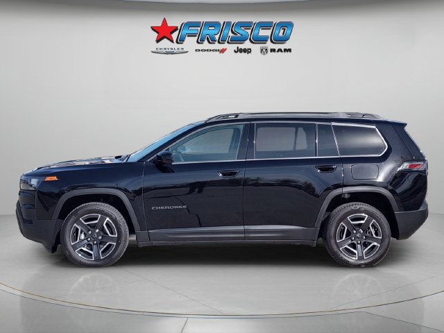New 2026 Diamond Black Crystal Pearl-Coat Exterior Paint Jeep Laredo image 4