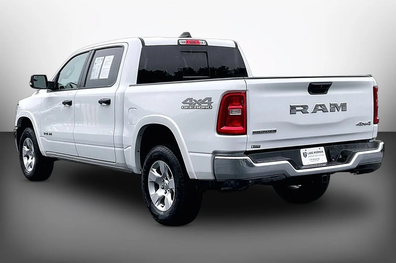 Used 2025 White Ram Big Horn/Lone Star image 6