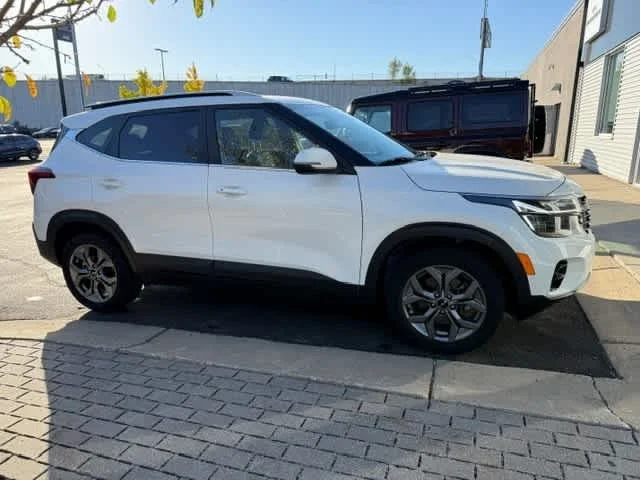 Used 2024 Kia Seltos S with VIN KNDEUCAA9R7658004 for sale in Minneapolis, Minnesota