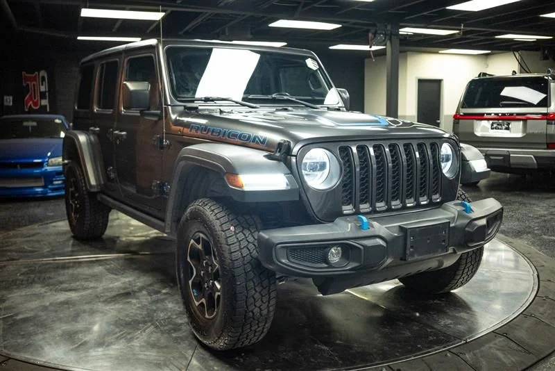 Used 2023 Gray Jeep Rubicon 4xe image 2