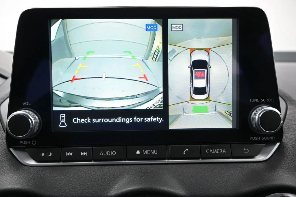 Used 2022 Black Nissan SR image 19