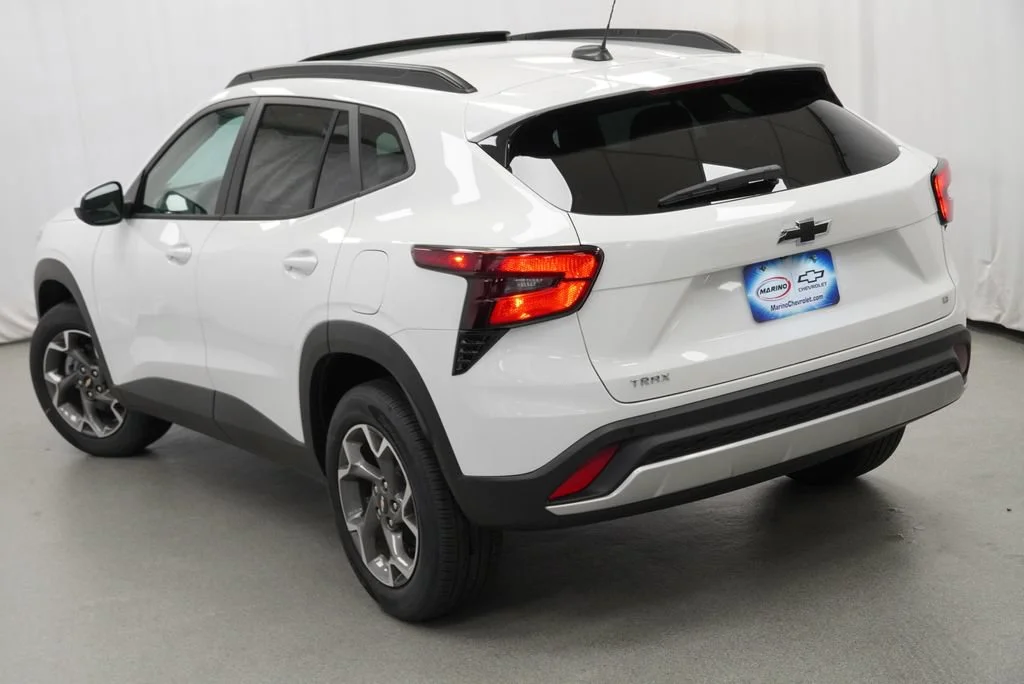 New 2026 Summit White Chevrolet LT image 37