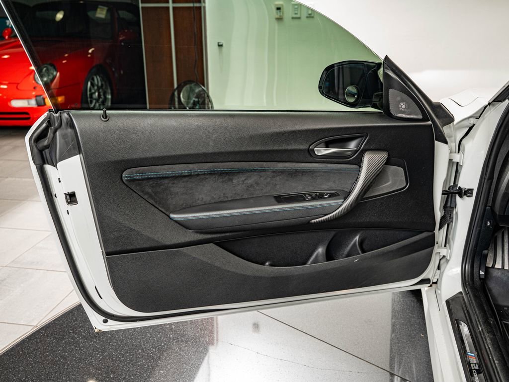 Used 2020 Alpine White BMW Competition image 25