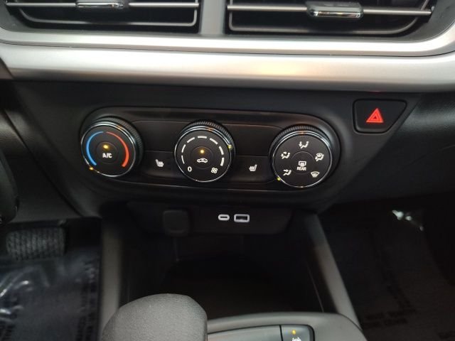Used 2024 Red Chevrolet 1RS image 18