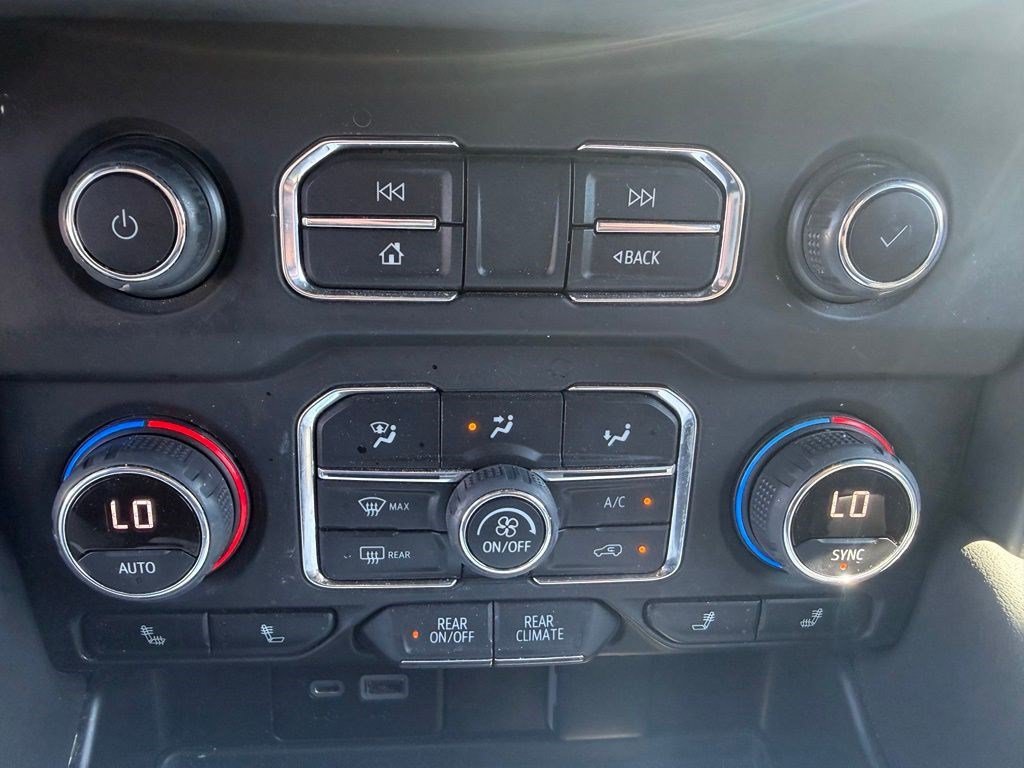 Used 2022 Summit White Chevrolet Z71 image 15