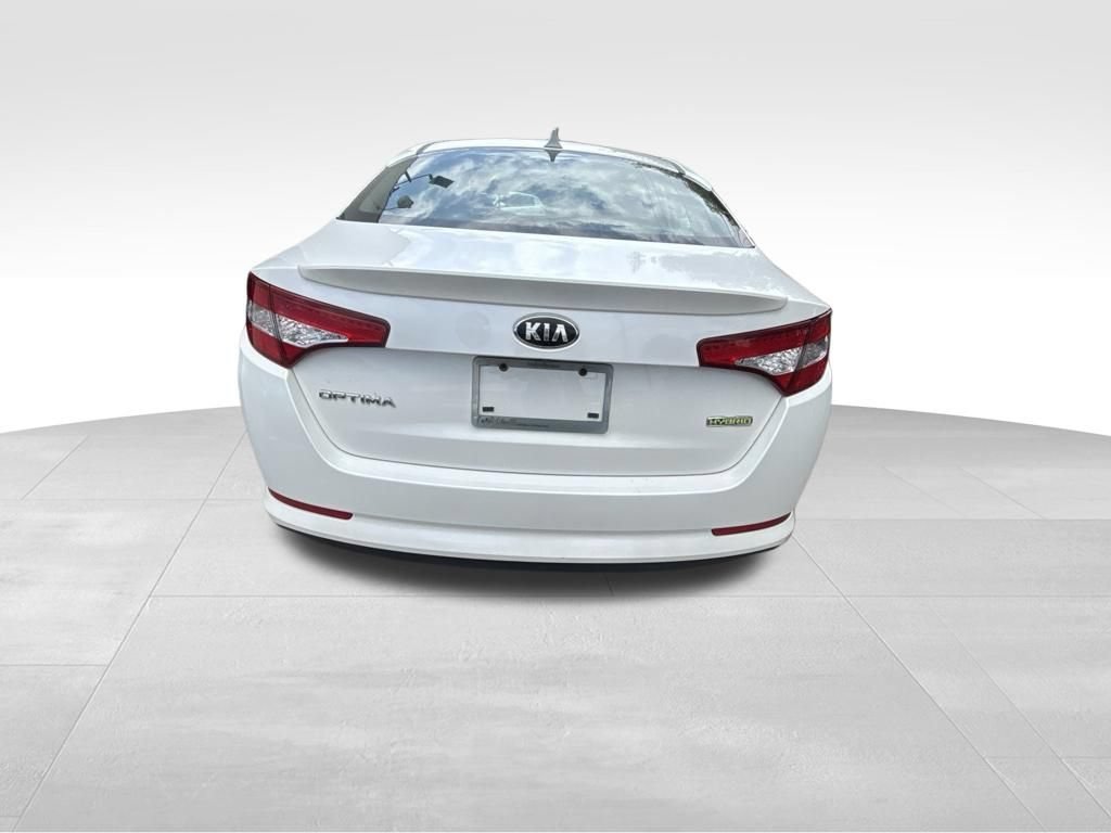 Used 2013 Black Kia LX image 5