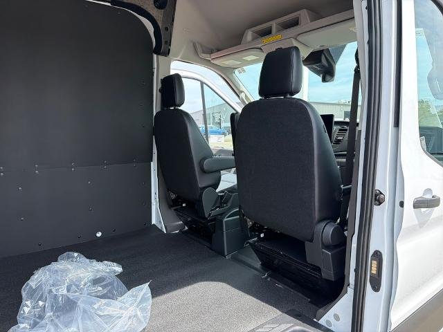 New 2026 Oxford White Ford Cargo Van image 54