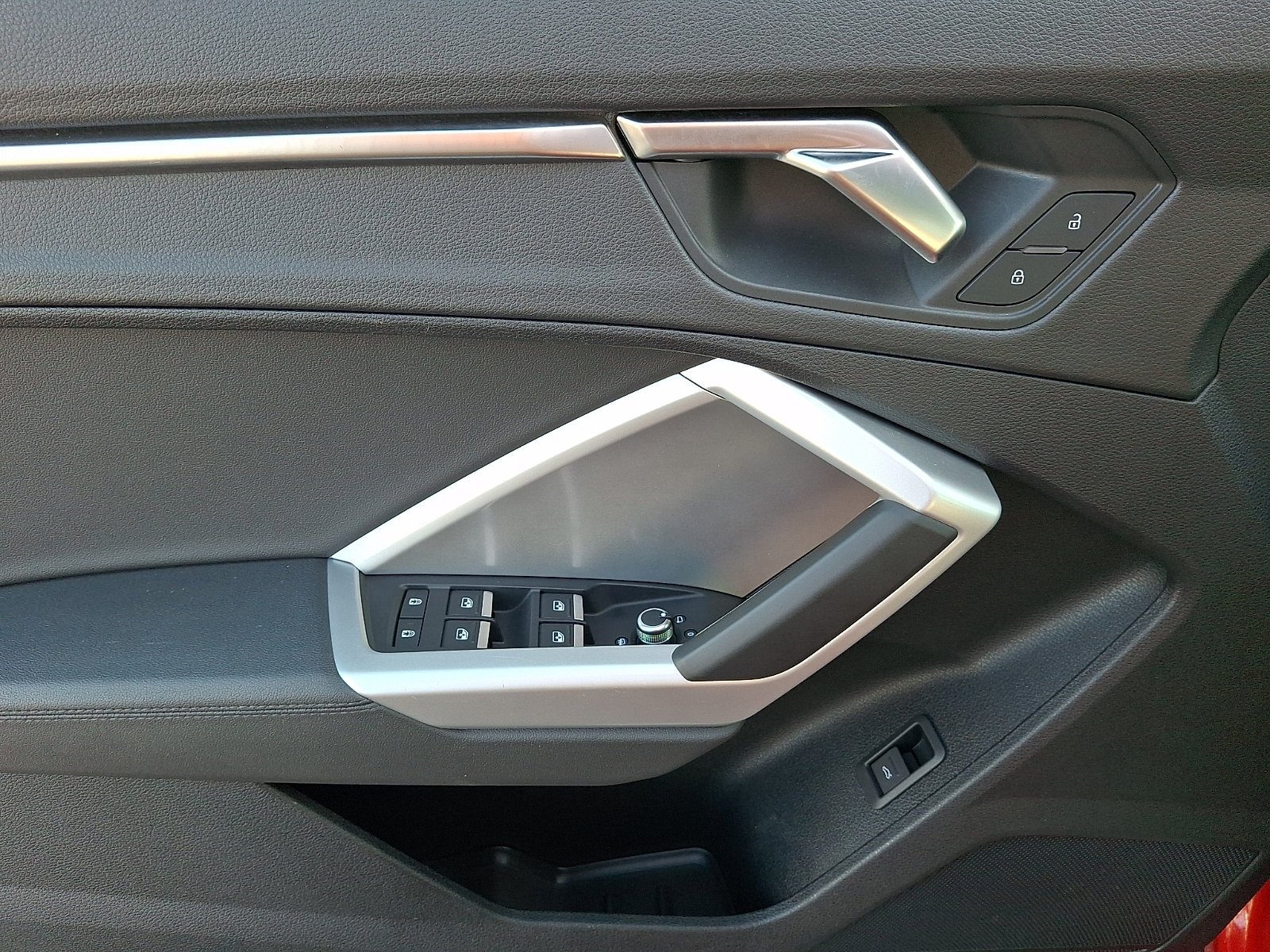 Used 2025 Red Audi S line Premium image 11