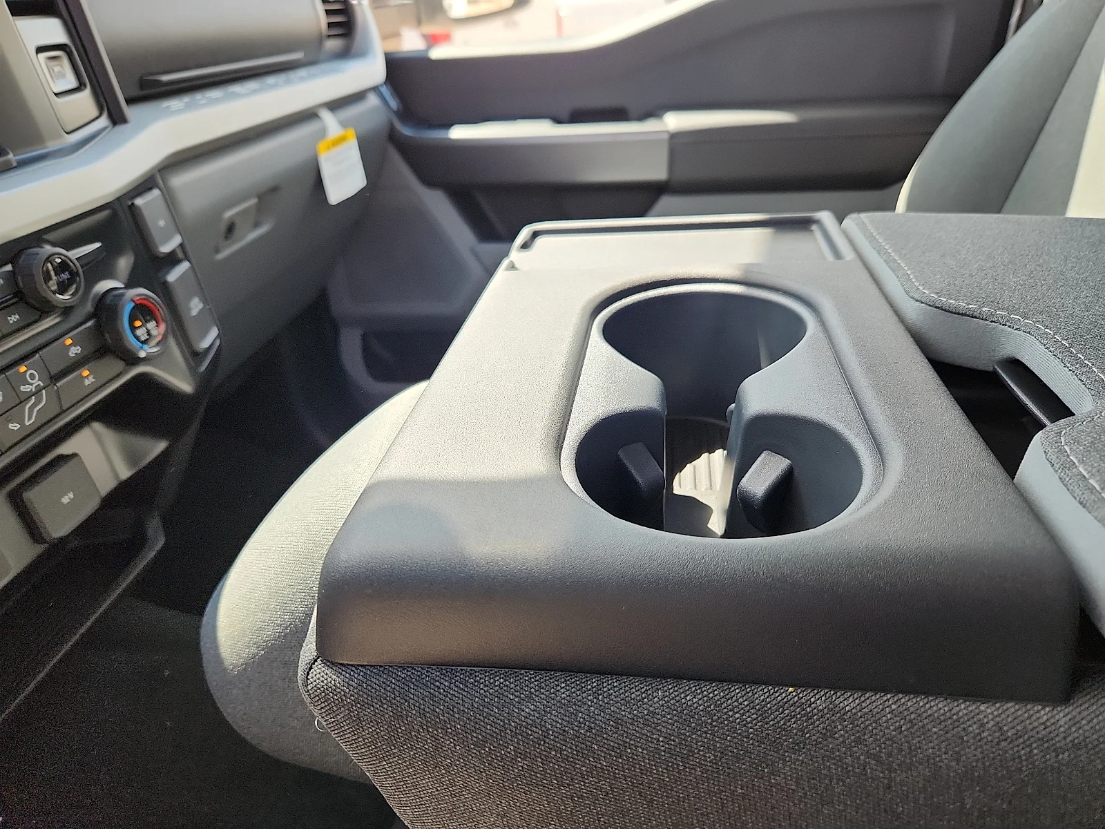 New 2027 Oxford White Ford XLT image 25