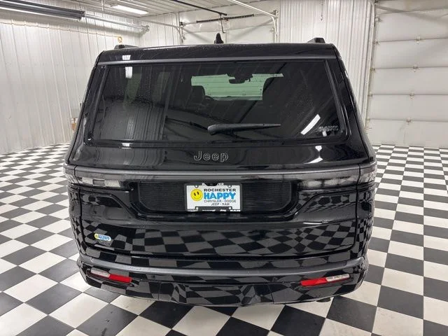 New 2026 High Gloss Black Exterior Paint Jeep Limited Altitude image 4