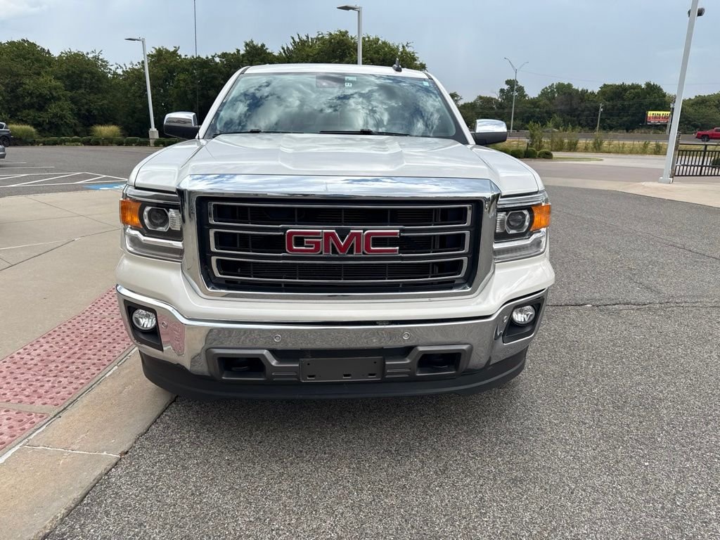 Used 2015 White GMC SLT image 2