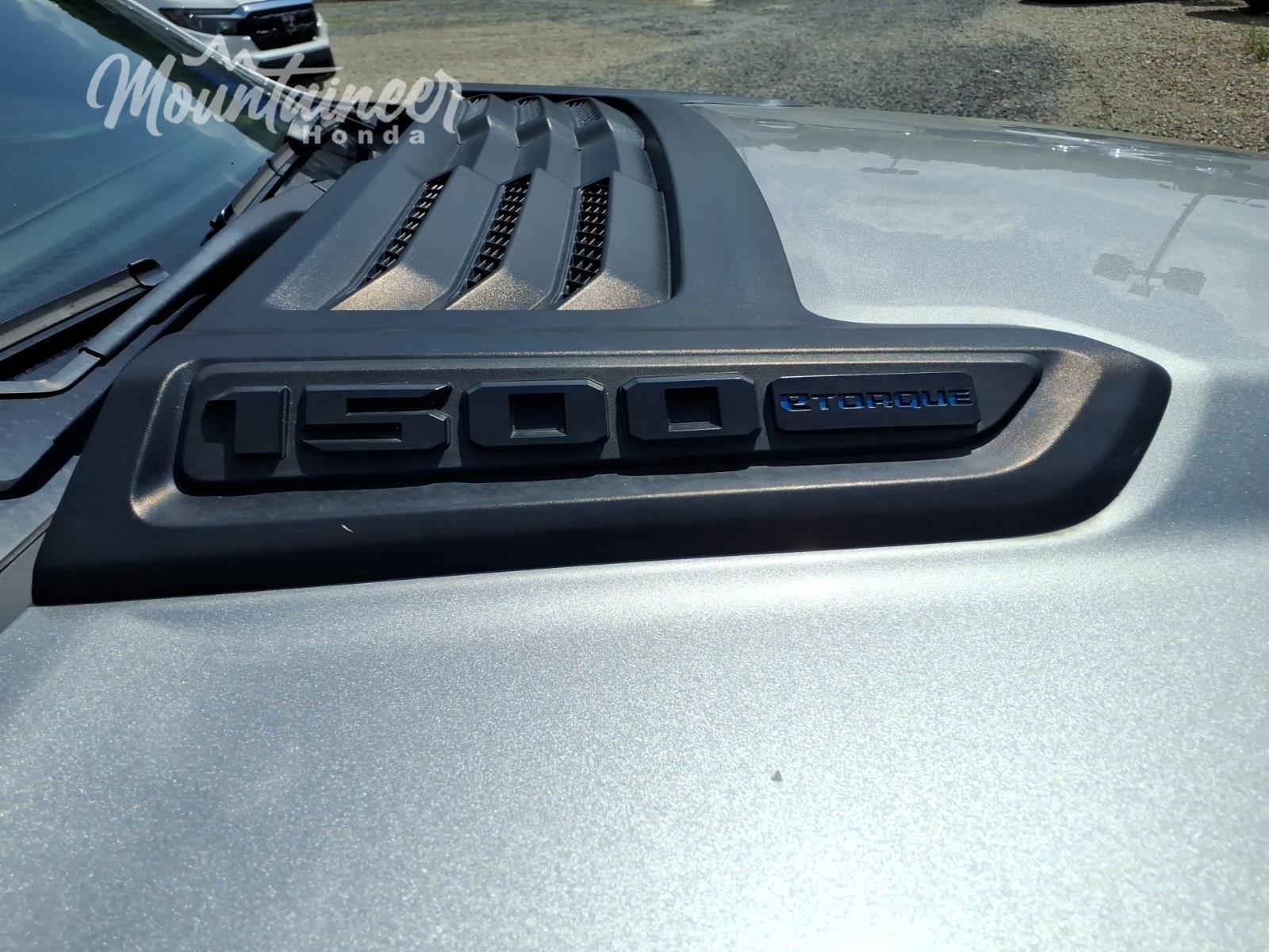 Used 2022 Billet Silver Metallic Clearcoat Ram Laramie image 30