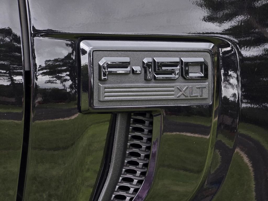 Used 2024 Agate Black Metallic Ford XLT image 43