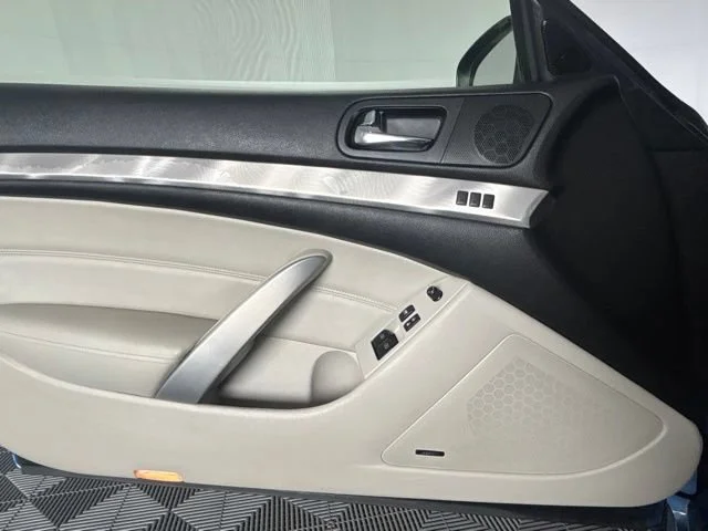 Used 2013 Lapis Blue INFINITI x image 17