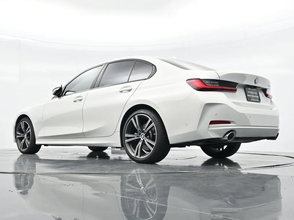 2023 BMW 3 Series 330i - Photo 23