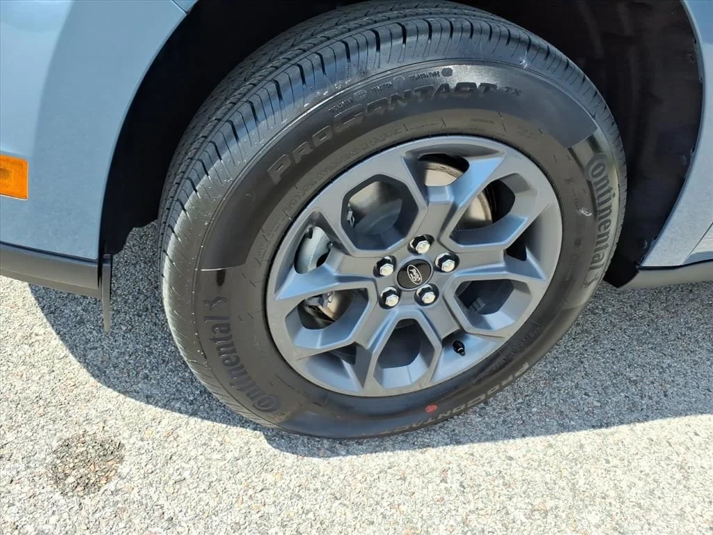 New 2026 Azure Gray Metallic Tri-Coat Ford XLT image 3