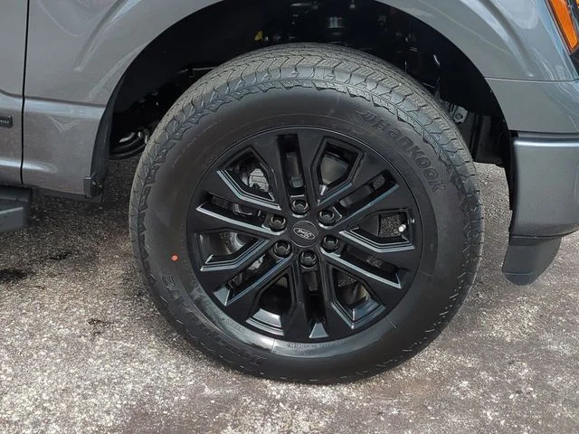 New 2026 Carbonized Gray Metallic Ford XLT image 11