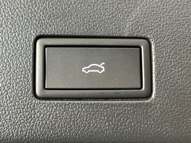 New 2026 White Volkswagen 2.0T SE w/Technology image 6