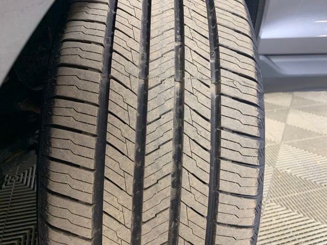 Used 2024 Gray Ford SEL image 38