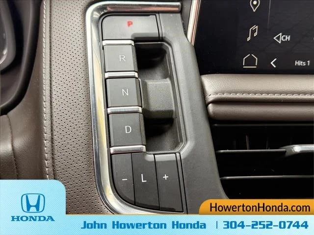 Used 2023 Silver GMC SLT image 24