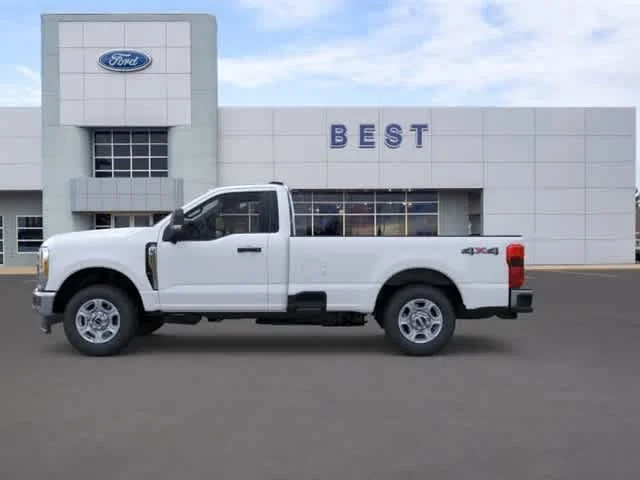New 2026 Oxford White Ford XLT image 3