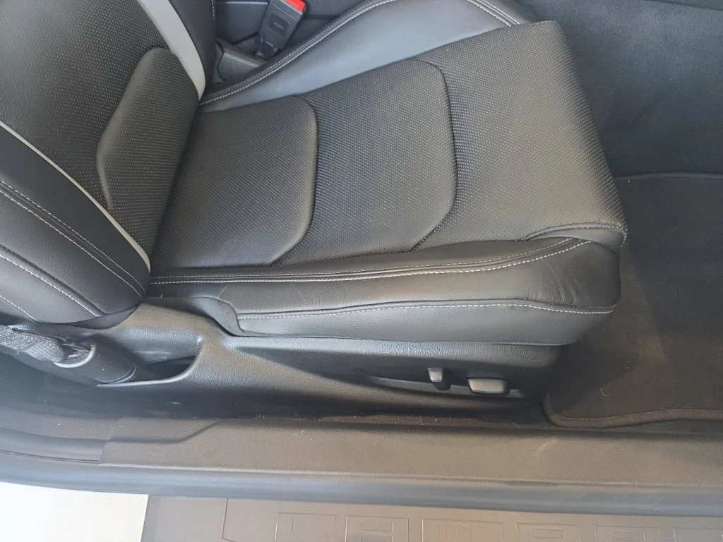 Certified Used 2022 White Chevrolet 2LT image 11