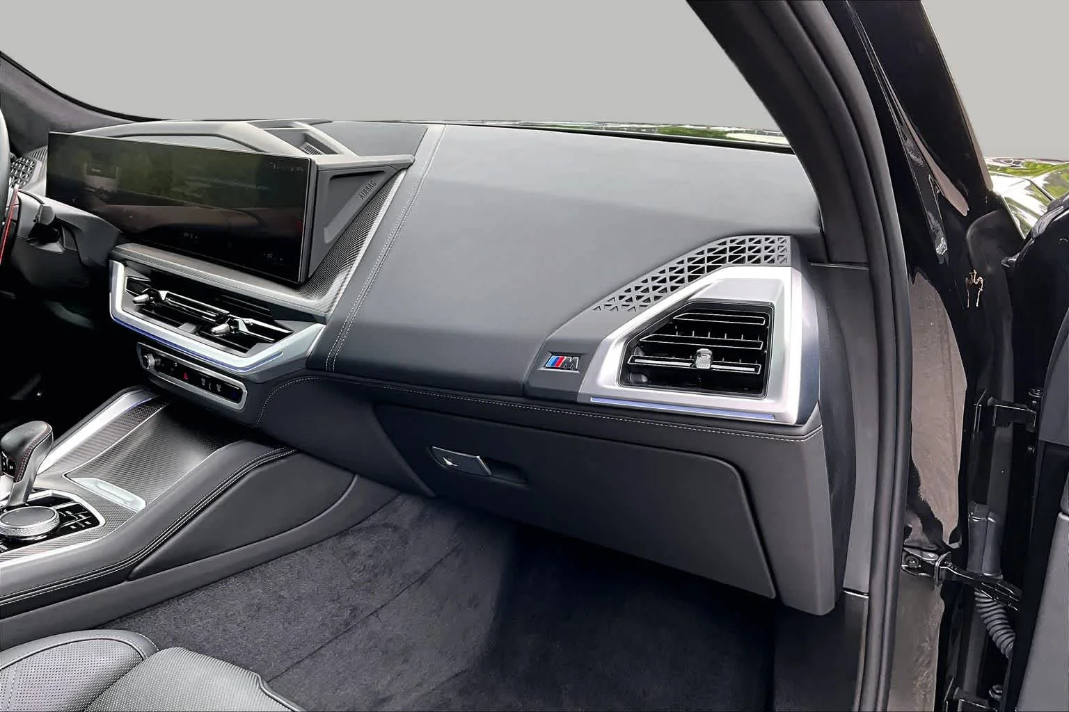 Used 2024 Black Sapphire Metallic BMW  image 18