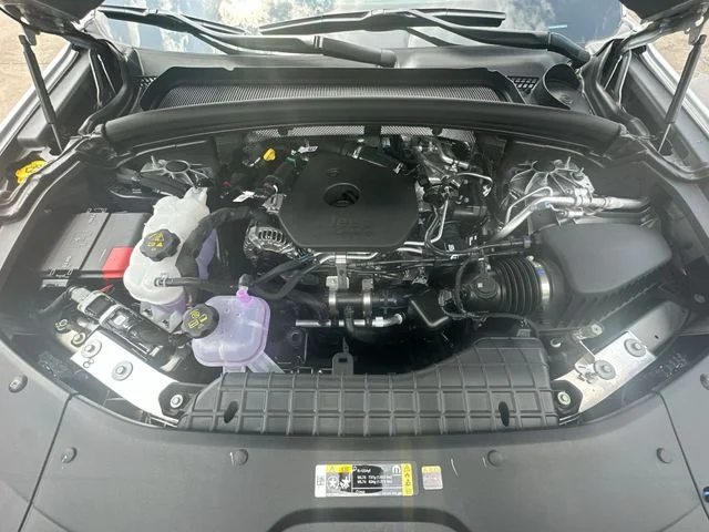 New 2026 Silver Zynith Exterior Paint Jeep Altitude image 28
