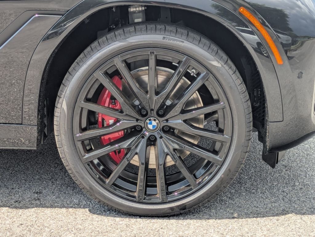 New 2027 Black Sapphire Metallic BMW M60i image 9