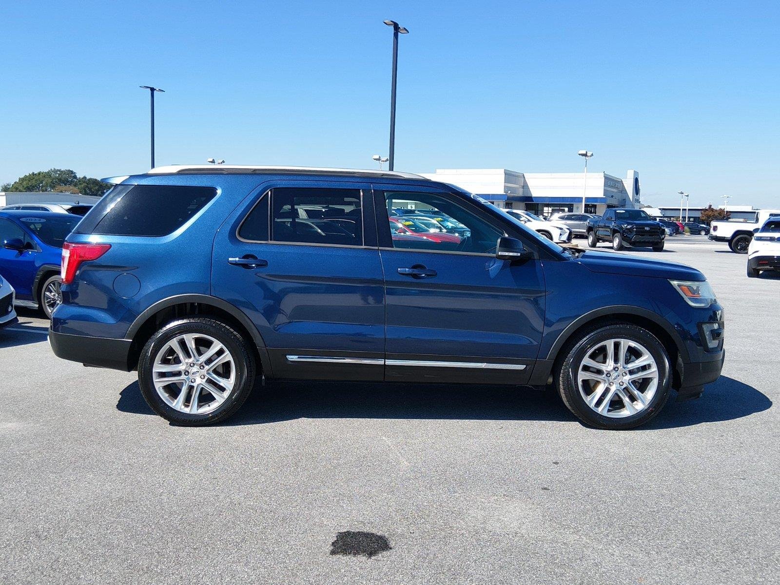 Used 2016 Blue Jeans Ford XLT image 6