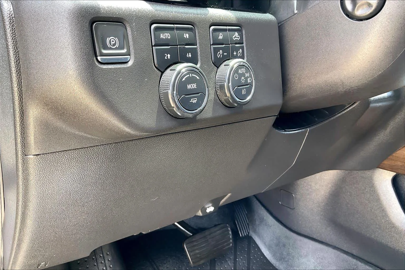 Used 2023 Sterling Gray Metallic Chevrolet High Country image 57