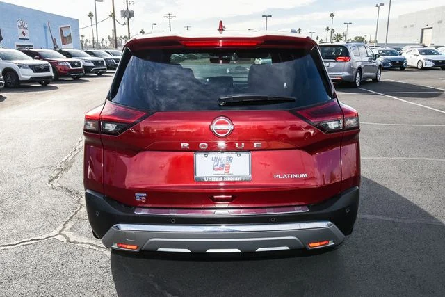 Used 2023 Red Nissan Platinum image 4