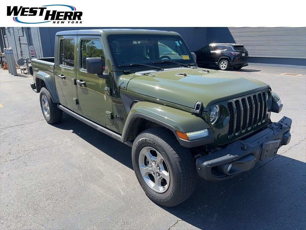Used 2021 Green Jeep Sport image 1