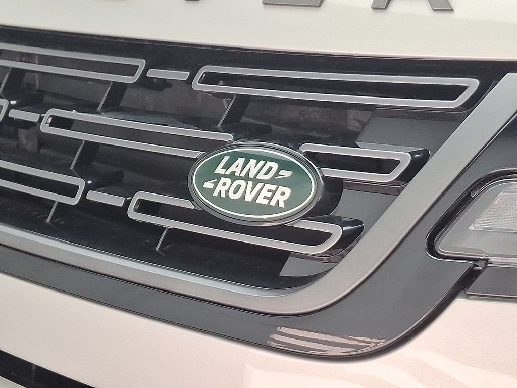 New 2026 Seoul Pearl Silver Land Rover S image 22
