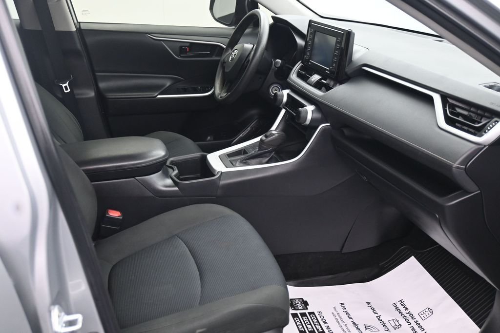 Used 2022 Silver Toyota LE image 12