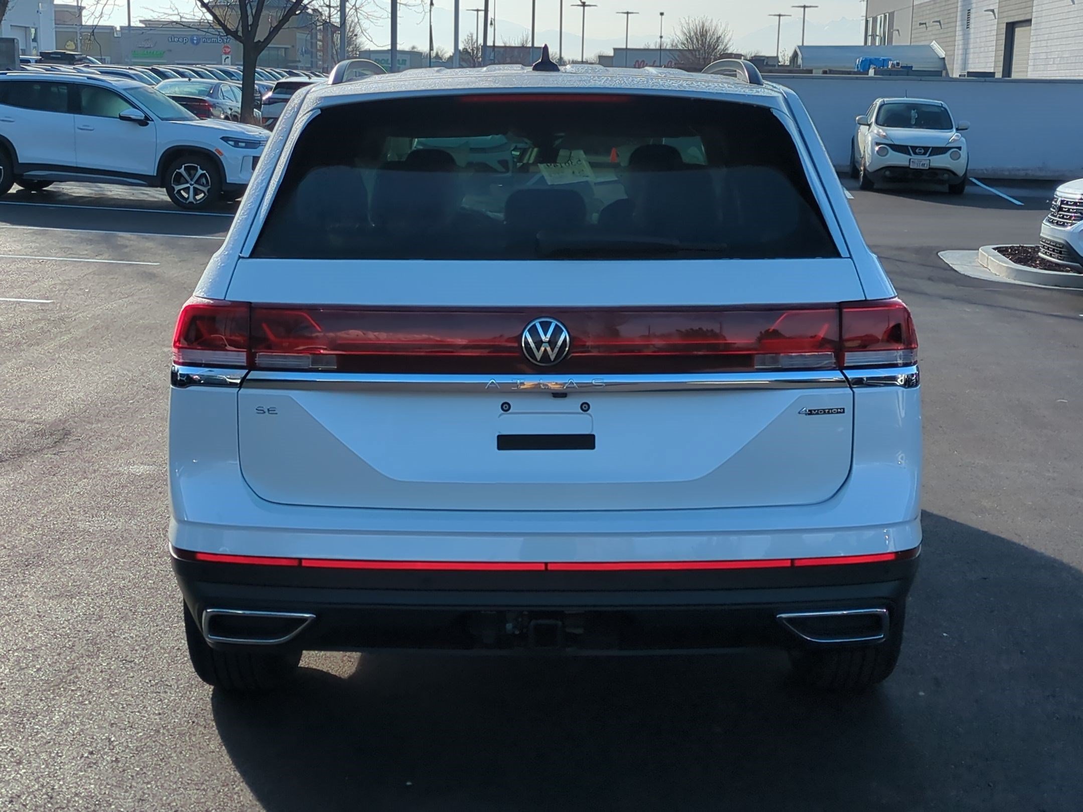 New 2026 Opal White Pearl Volkswagen 2.0T Peak Edition image 4